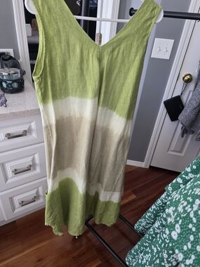 Sleeveless Tie-Dye Maxi Dress in Green and Cream